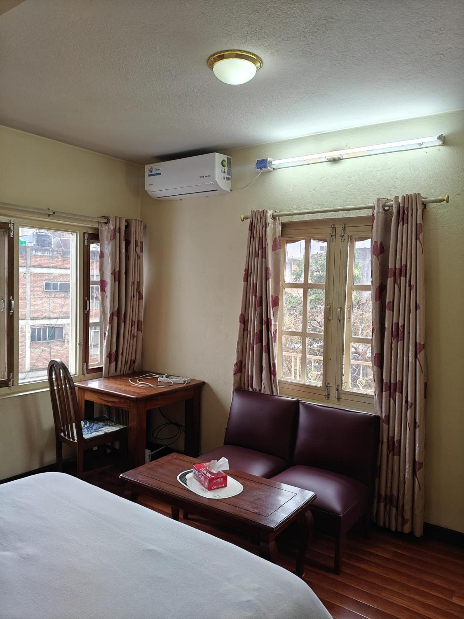 Rooftop Studio And 2Bhk Apartments In Kathmandu'S Most Happening Place Exterior foto